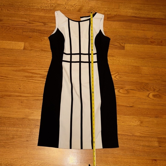 Calvin Klein Black and White Geometric Midi Dress - Picture 6 of 7